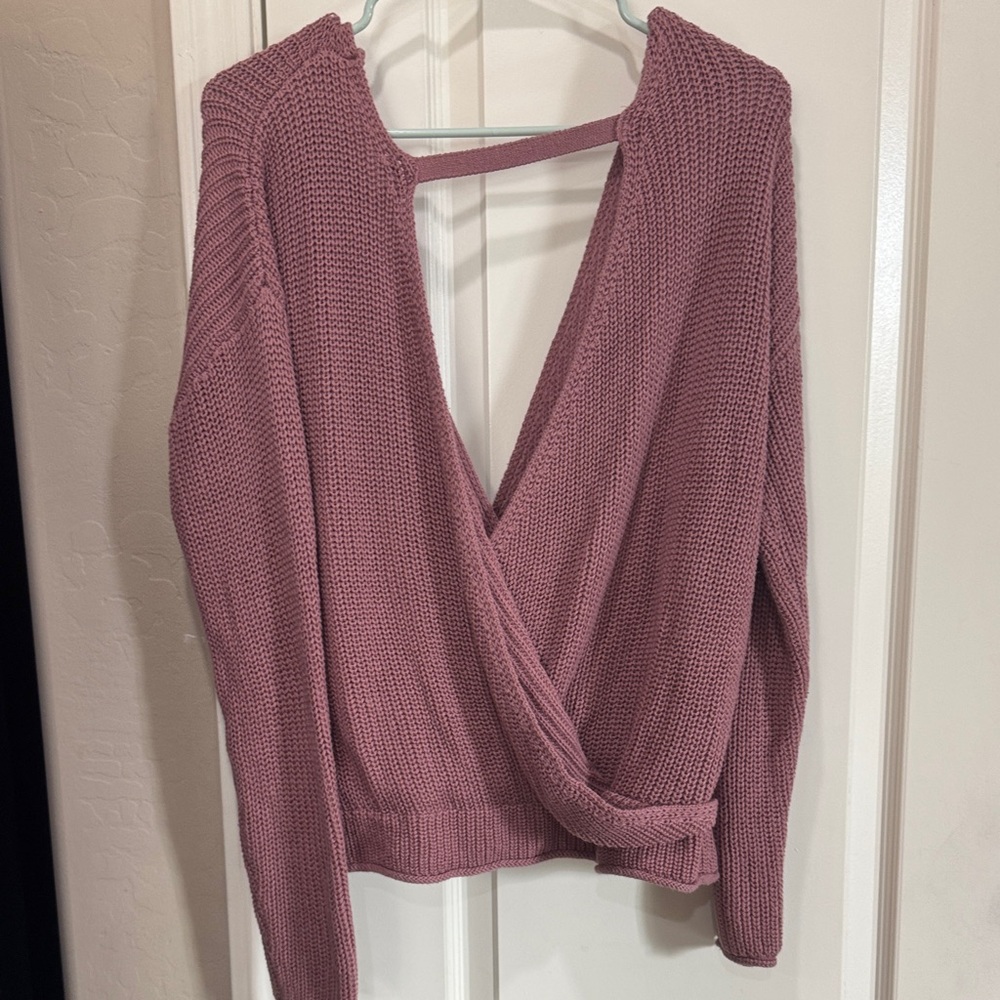 moon & madison Mauve V-Neck Sweater L / G8 - Picture 3 of 3